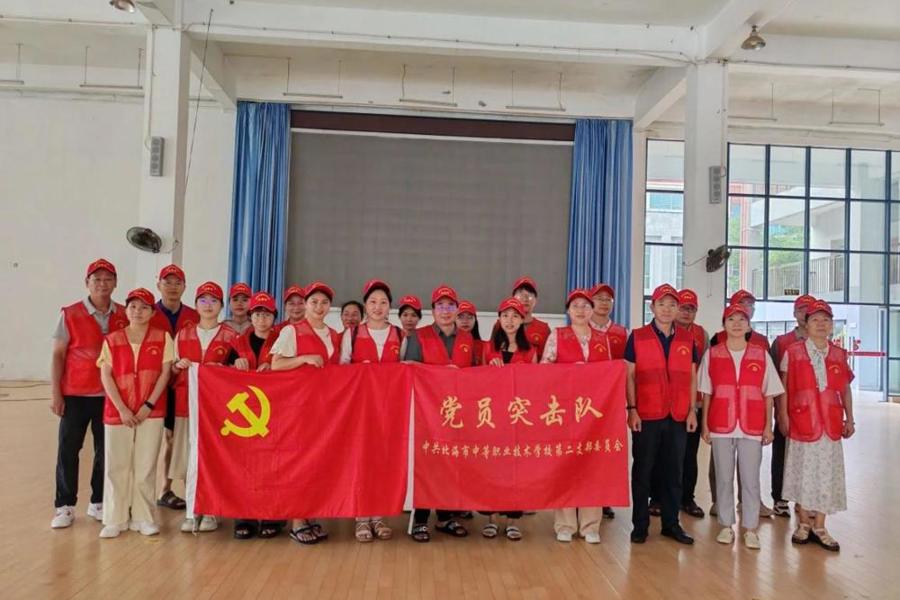 携手防御台风 筑牢安全防线—北海市中等职业技术学校全力做好防御台风工作