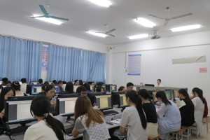 人工智能赋能教学创新  助力资源建设提质增效 ——北海市中等职业技术学校开展课程智慧升级与成果孵化培训活动